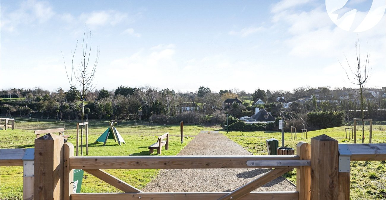 1 bedroom property for sale in Gravesend | Robinson Michael & Jackson