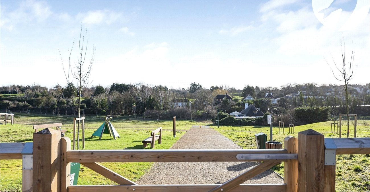 1 bedroom property for sale in Gravesend | Robinson Michael & Jackson