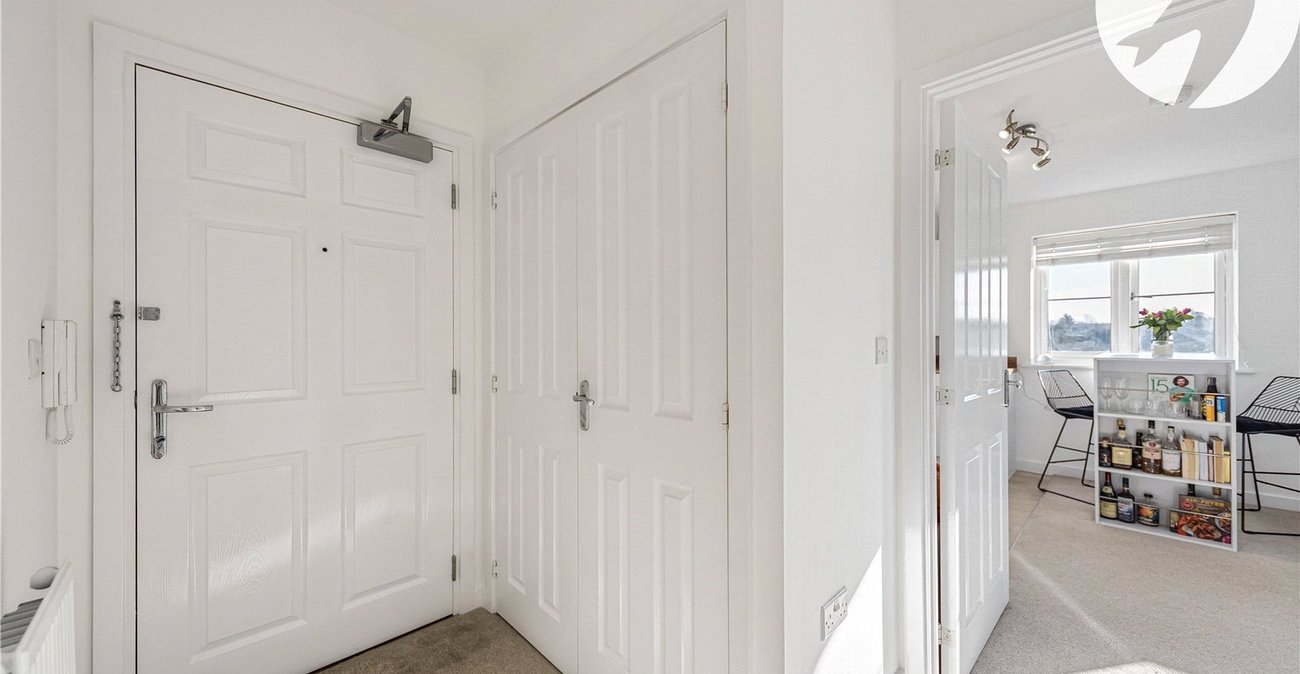 1 bedroom property for sale in Gravesend | Robinson Michael & Jackson