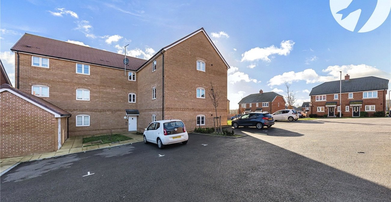 1 bedroom property for sale in Gravesend | Robinson Michael & Jackson