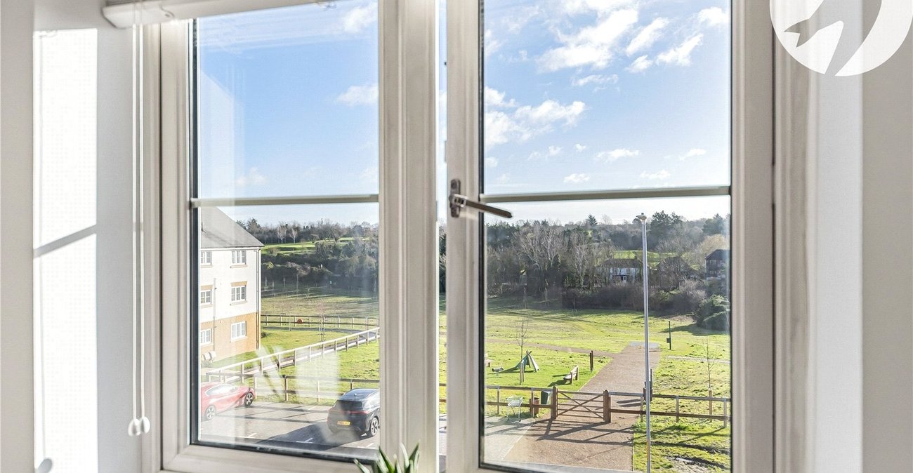 1 bedroom property for sale in Gravesend | Robinson Michael & Jackson