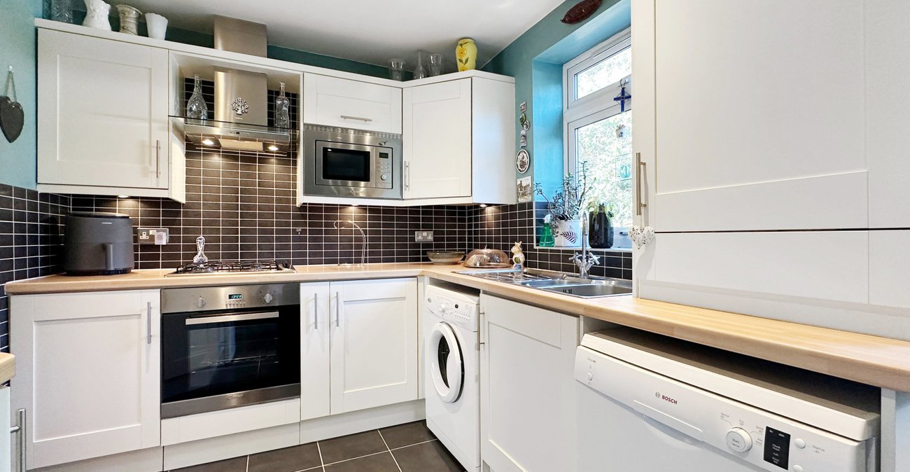 2 bedroom house for sale in Gillingham | Robinson Michael & Jackson