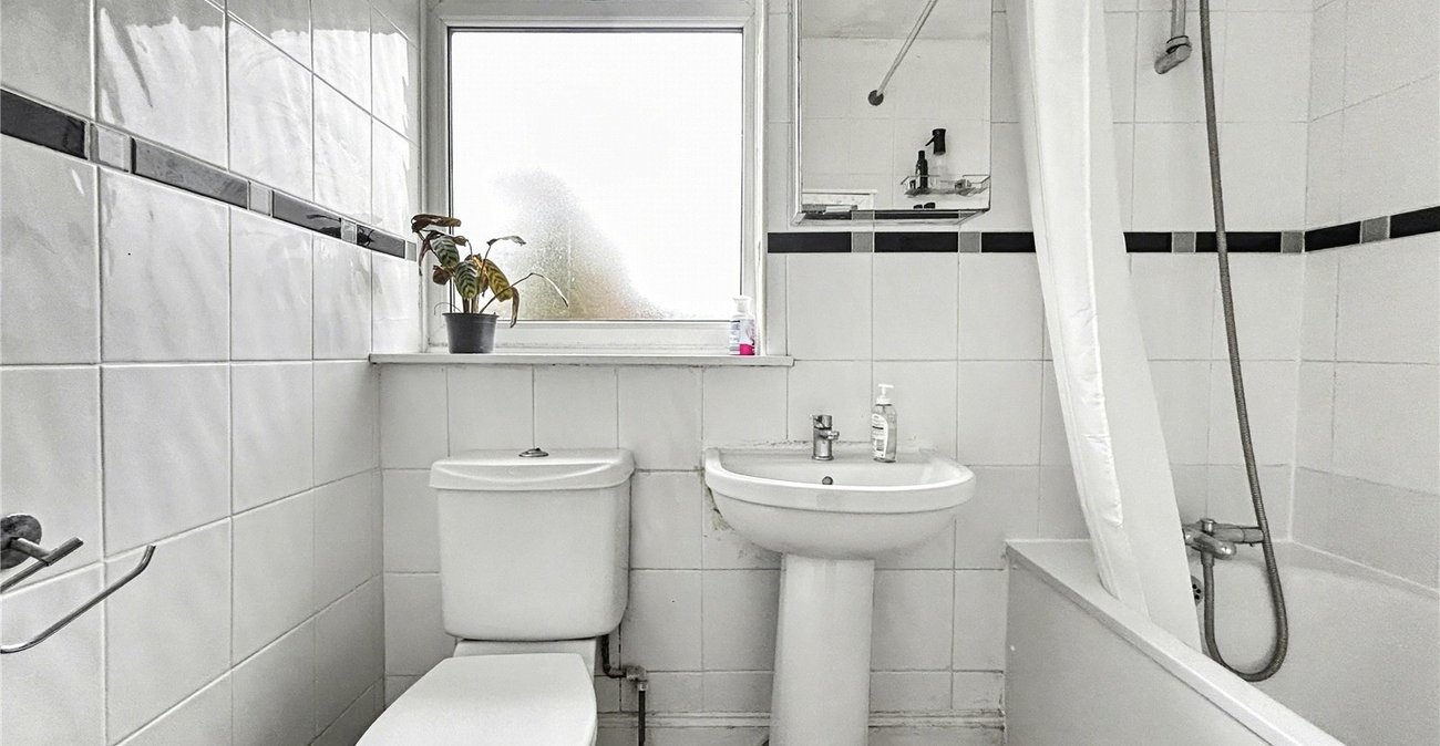 3 bedroom house for sale in Gillingham | Robinson Michael & Jackson