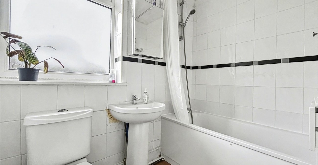 3 bedroom house for sale in Gillingham | Robinson Michael & Jackson