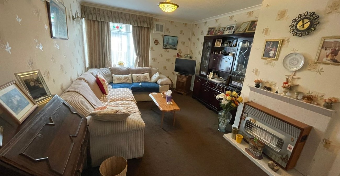 house for sale in Gravesend, Kent, DA12 Robinson Michael & Jackson