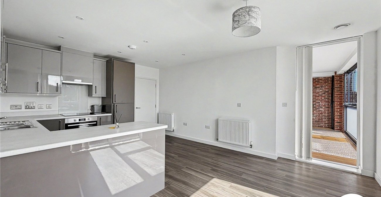 2 bedroom property for sale in Rochester | Robinson Michael & Jackson