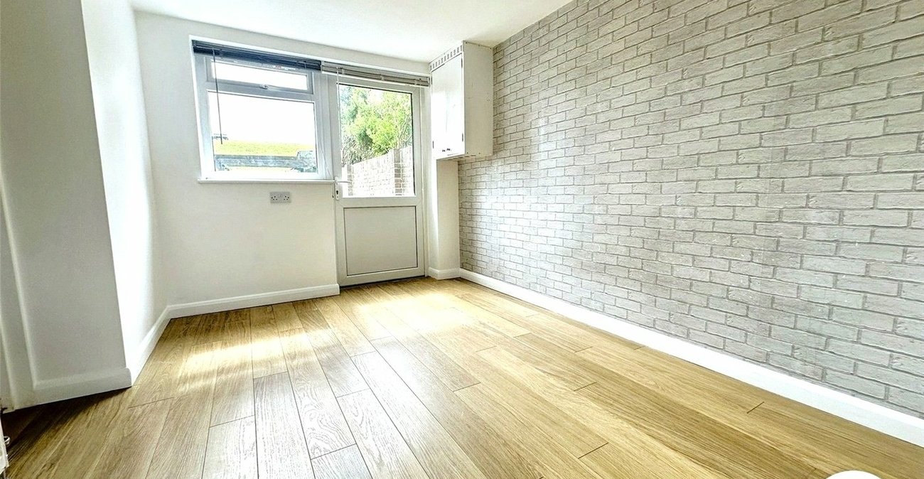 5 bedroom house for sale in Chatham | Robinson Michael & Jackson