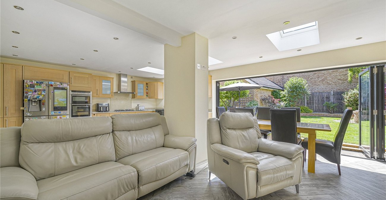 5 bedroom house for sale in Crayford | Robinson Jackson