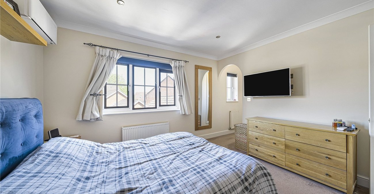 5 bedroom house for sale in Crayford | Robinson Jackson