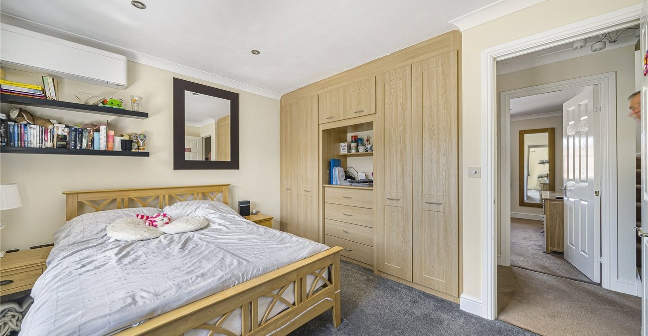 5 bedroom house for sale in Crayford | Robinson Jackson
