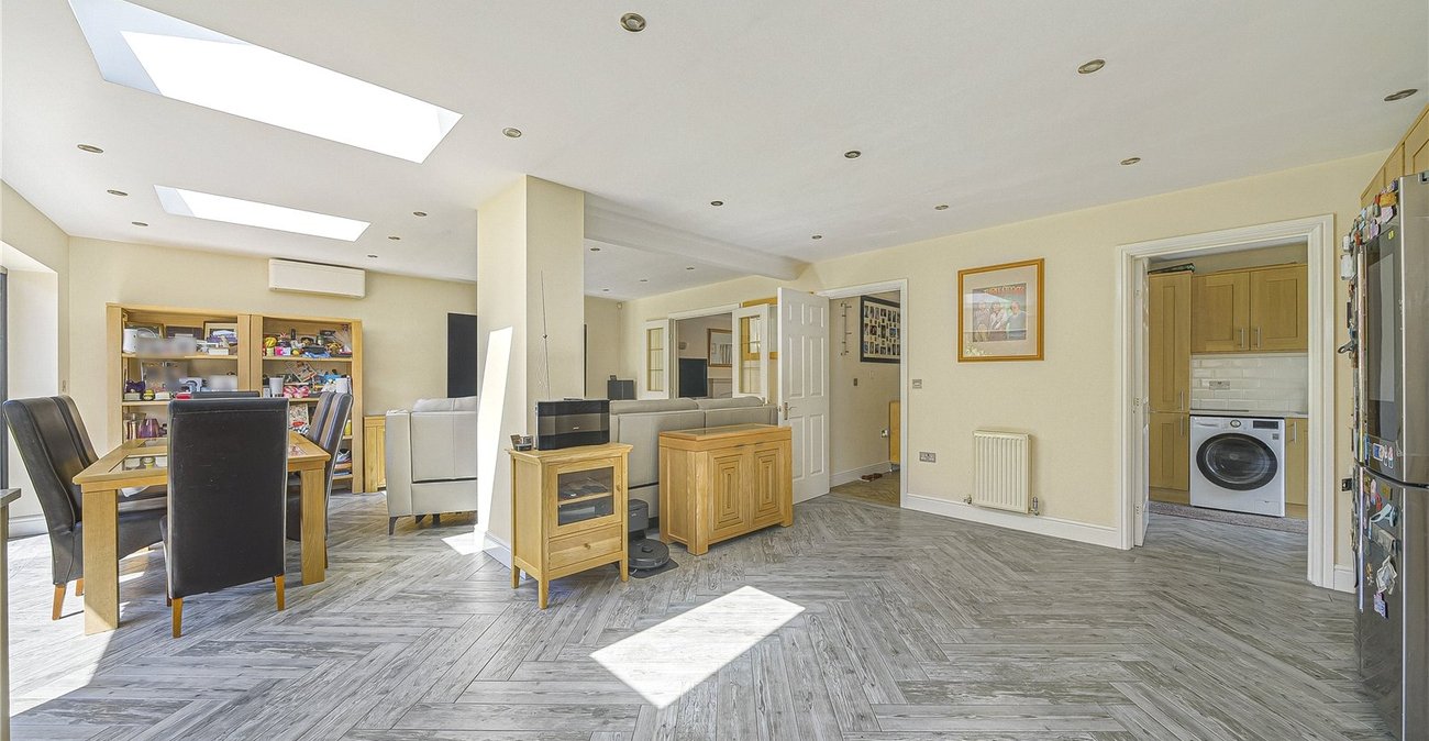 5 bedroom house for sale in Crayford | Robinson Jackson