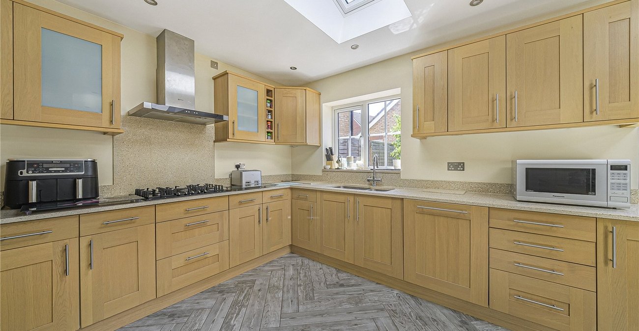 5 bedroom house for sale in Crayford | Robinson Jackson