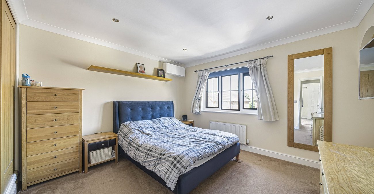 5 bedroom house for sale in Crayford | Robinson Jackson