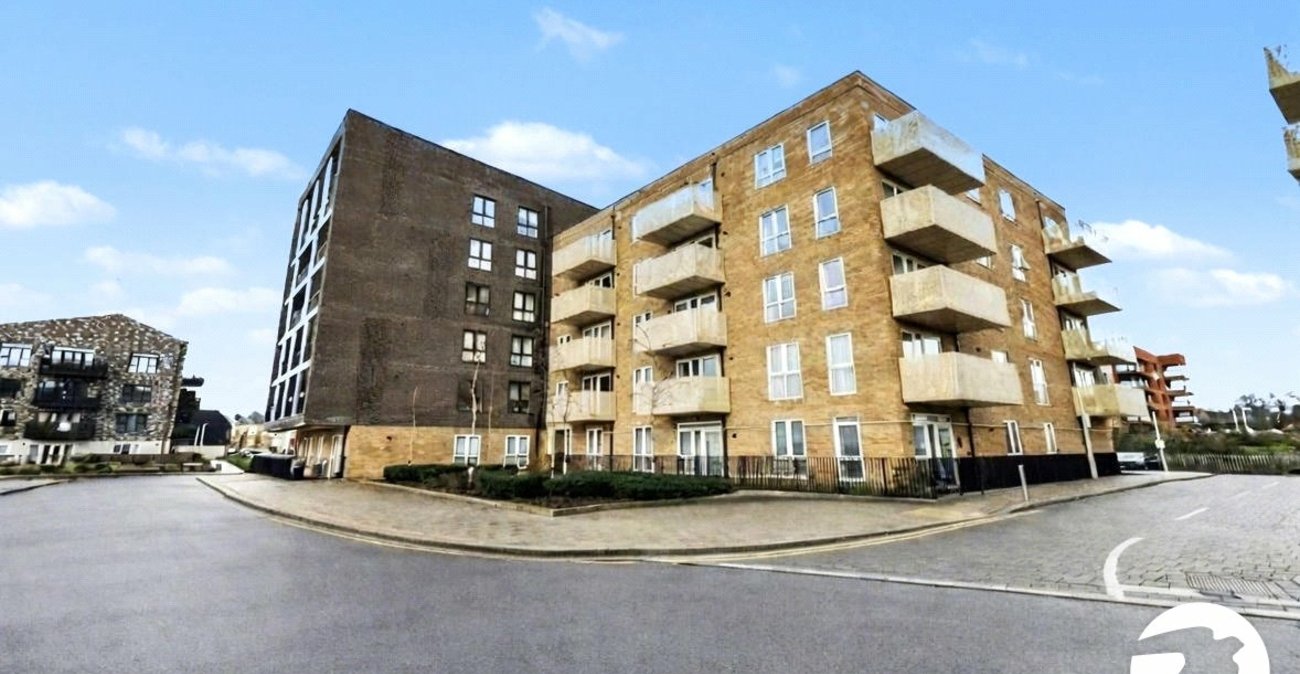 2 bedroom property for sale in Rochester | Robinson Michael & Jackson