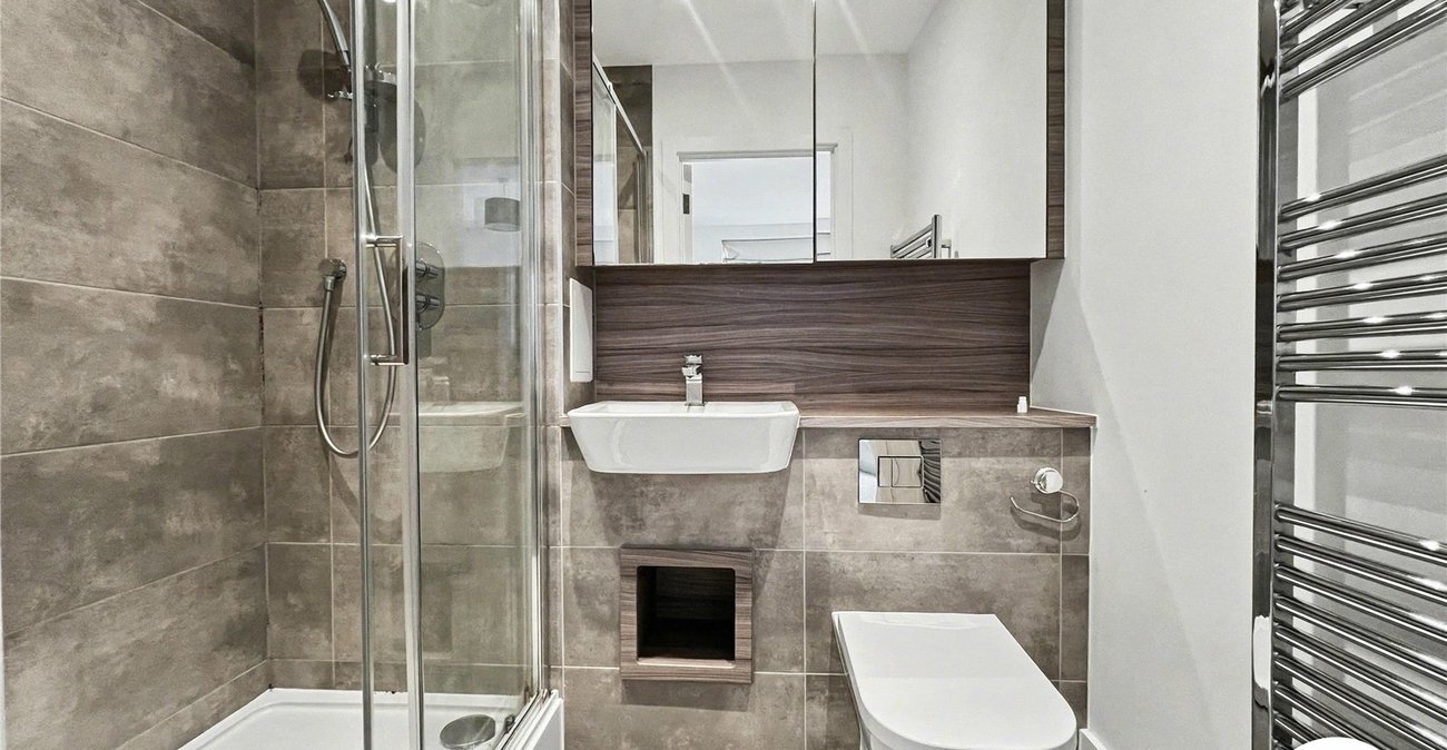 2 bedroom property for sale in Rochester | Robinson Michael & Jackson