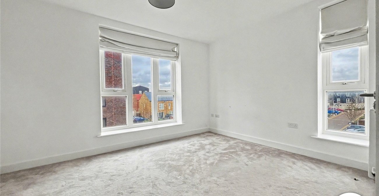 2 bedroom property for sale in Rochester | Robinson Michael & Jackson