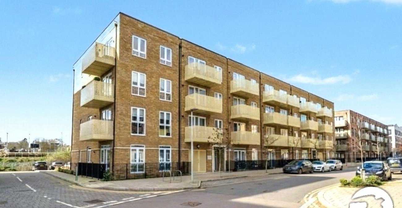 2 bedroom property for sale in Rochester | Robinson Michael & Jackson