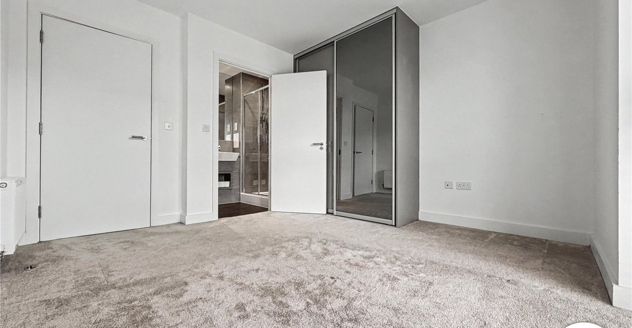 2 bedroom property for sale in Rochester | Robinson Michael & Jackson