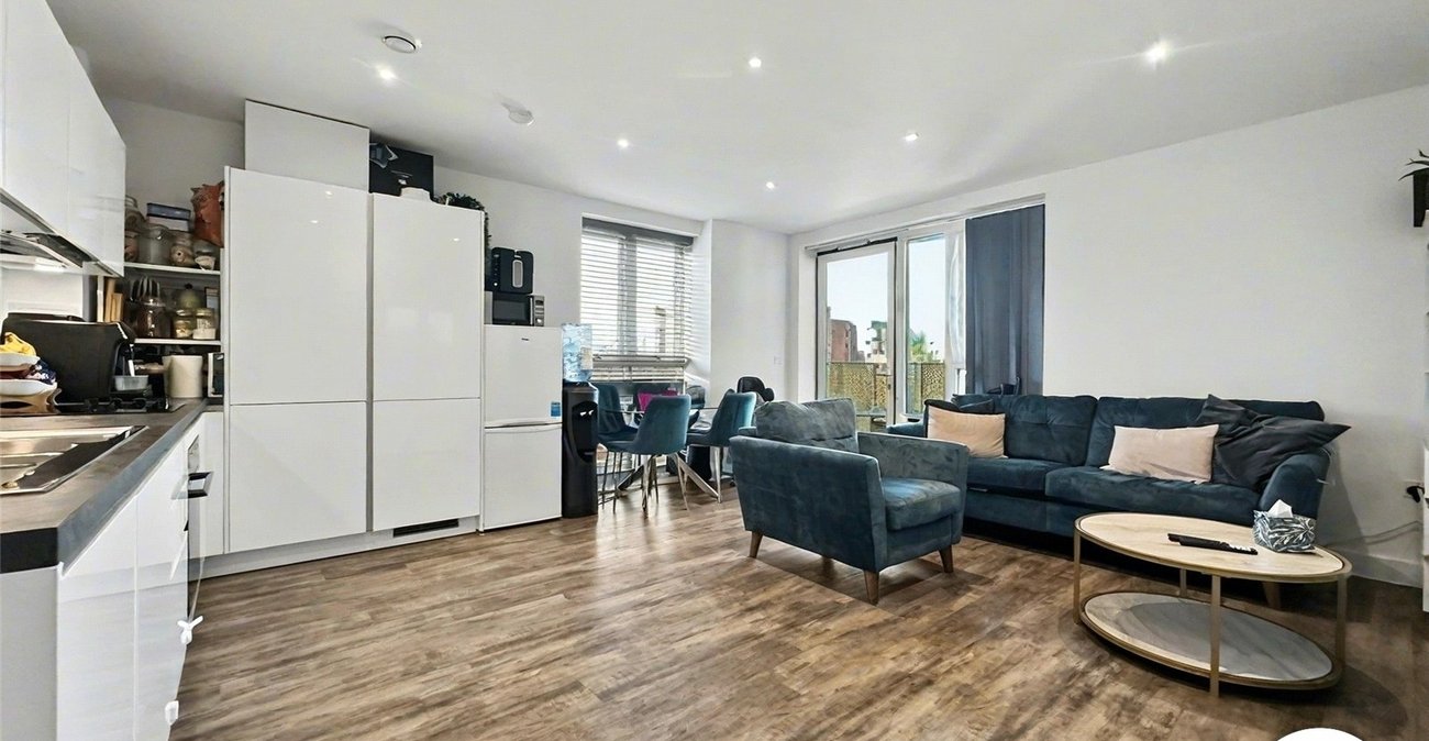 2 bedroom property for sale in Rochester | Robinson Michael & Jackson