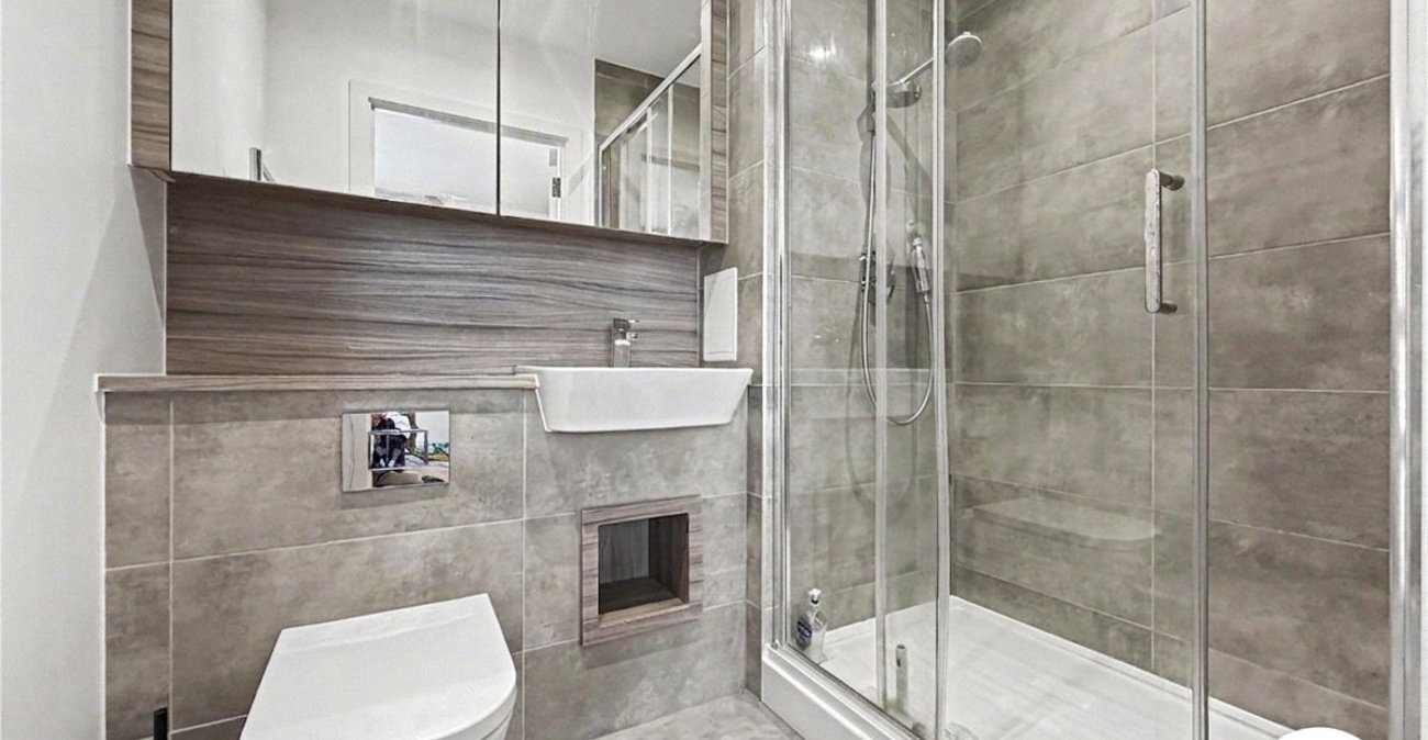 2 bedroom property for sale in Rochester | Robinson Michael & Jackson
