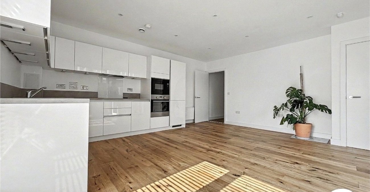 2 bedroom property for sale in Rochester | Robinson Michael & Jackson
