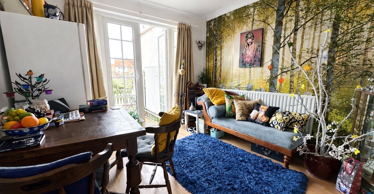 3 bedroom house for sale in Bromley | Robinson Jackson