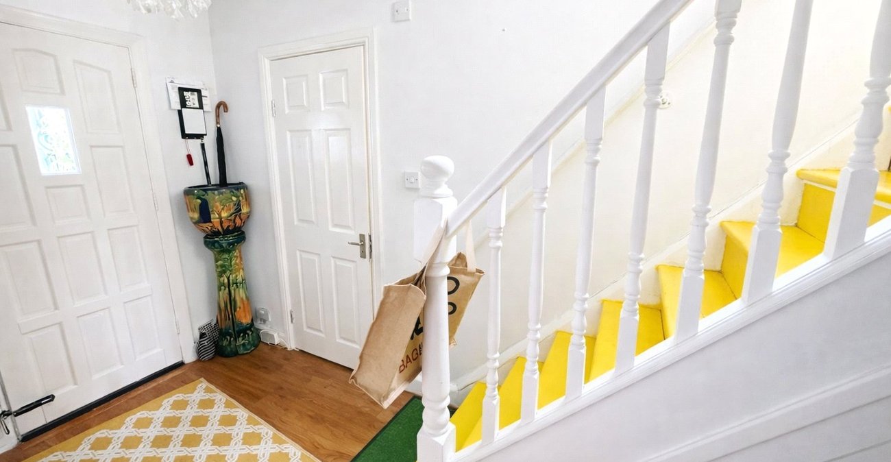 3 bedroom house for sale in Bromley | Robinson Jackson
