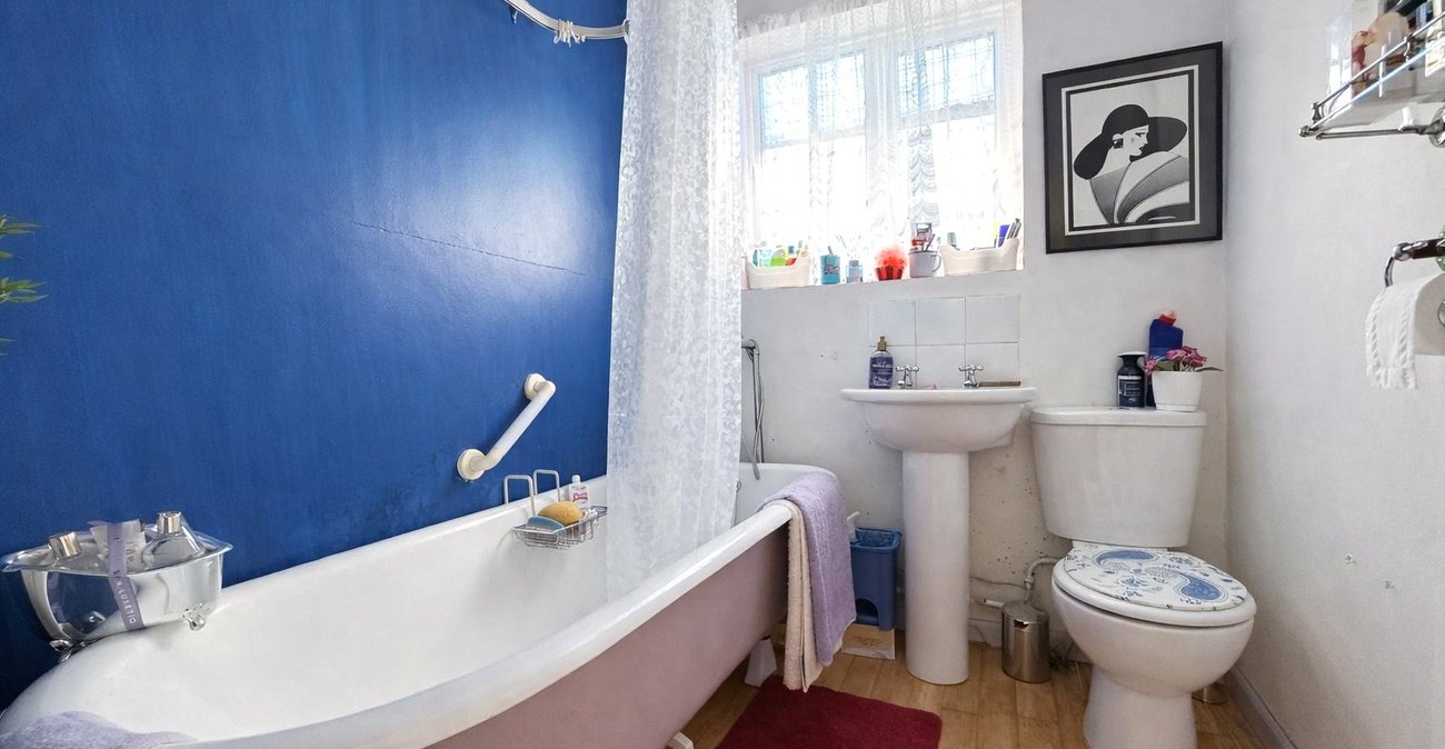 3 bedroom house for sale in Bromley | Robinson Jackson