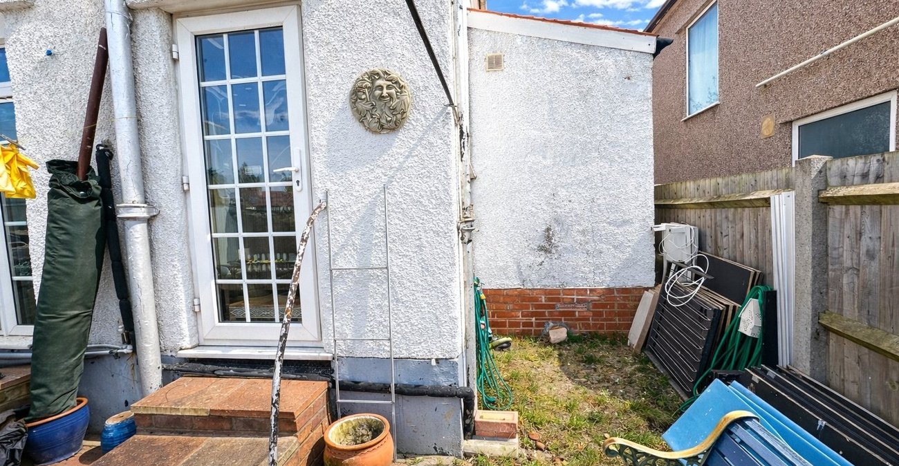 3 bedroom house for sale in Bromley | Robinson Jackson