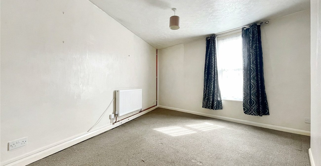 1 bedroom property for sale in Gillingham | Robinson Michael & Jackson