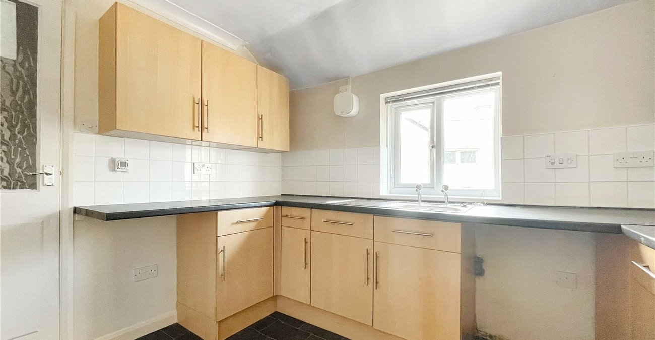 1 bedroom property for sale in Gillingham | Robinson Michael & Jackson