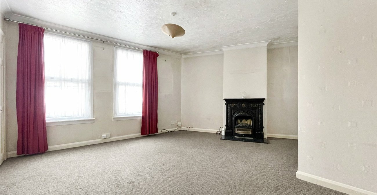 1 bedroom property for sale in Gillingham | Robinson Michael & Jackson