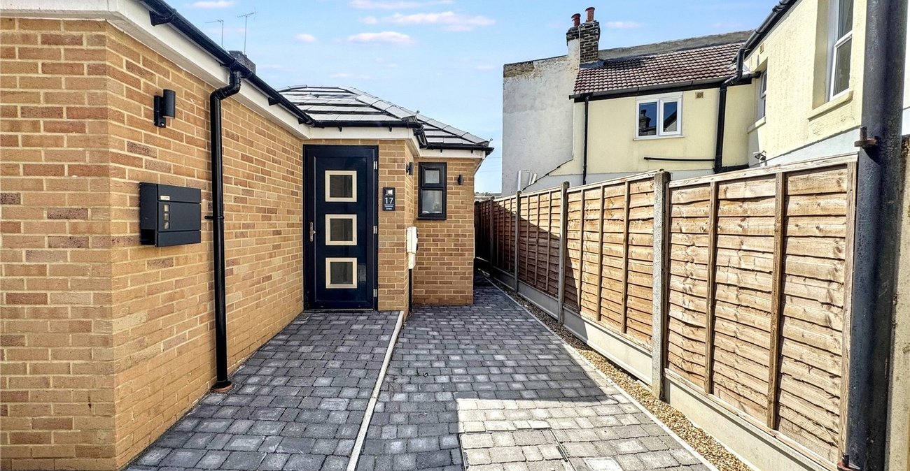 2 bedroom bungalow for sale in Gillingham | Robinson Michael & Jackson