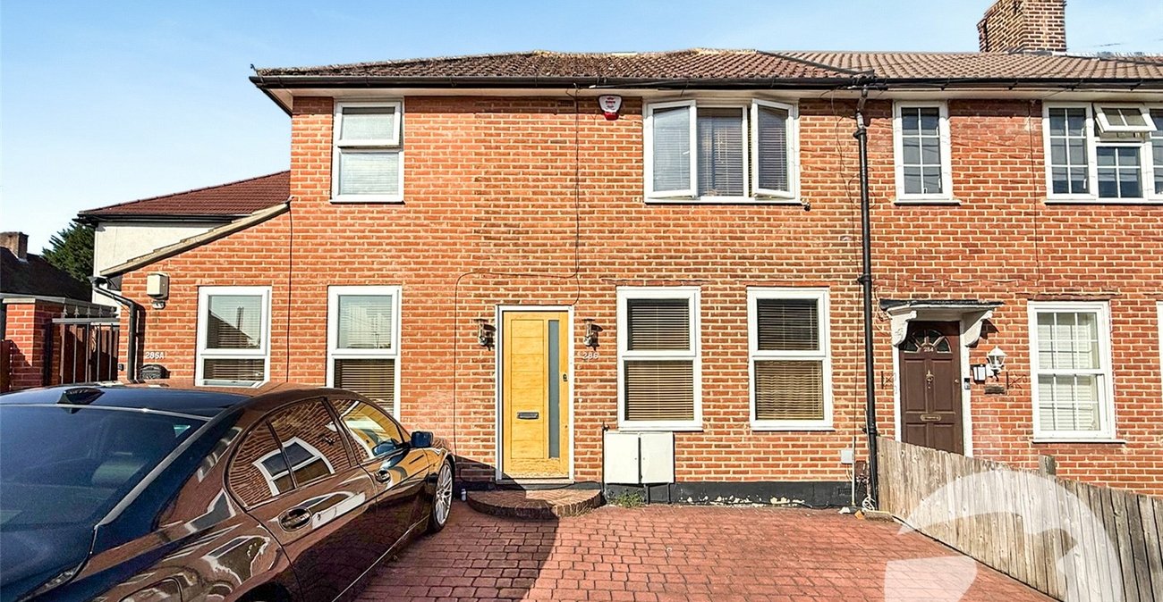 2 bedroom property for sale in Mottingham | Robinson Jackson