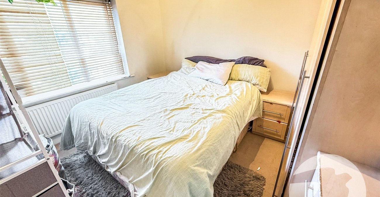 2 bedroom property for sale in Mottingham | Robinson Jackson
