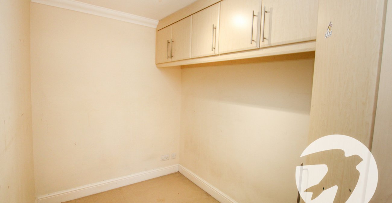 2 bedroom property for sale in Mottingham | Robinson Jackson