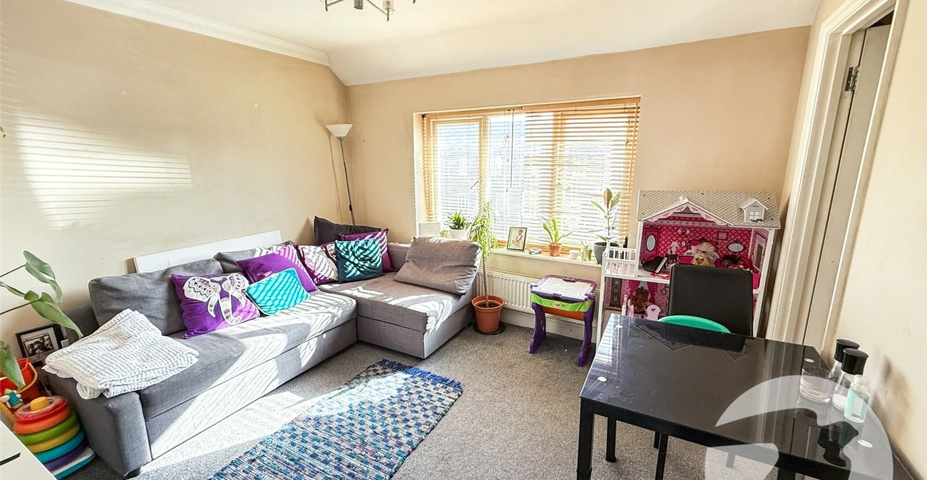 2 bedroom property for sale in Mottingham | Robinson Jackson