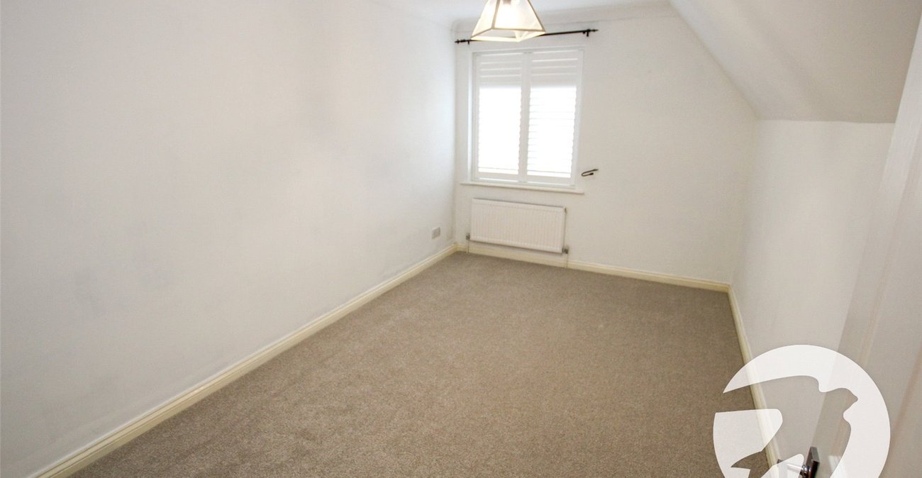 2 bedroom property for sale in London | Robinson Jackson