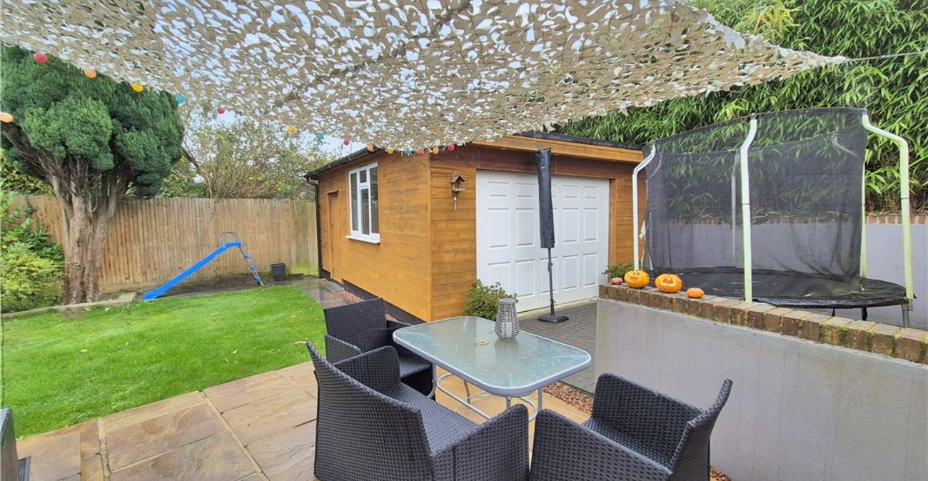 4 bedroom bungalow for sale in Orpington | Robinson Jackson