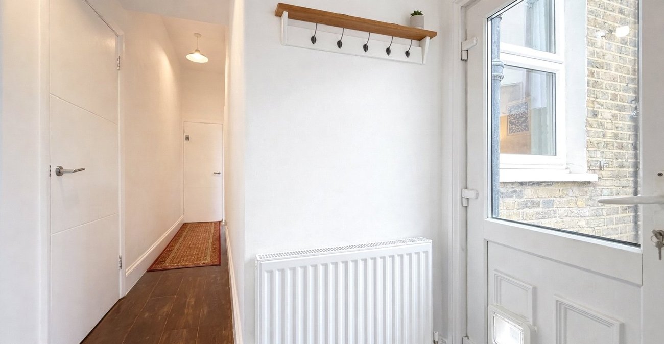 1 bedroom property for sale in London | Robinson Jackson