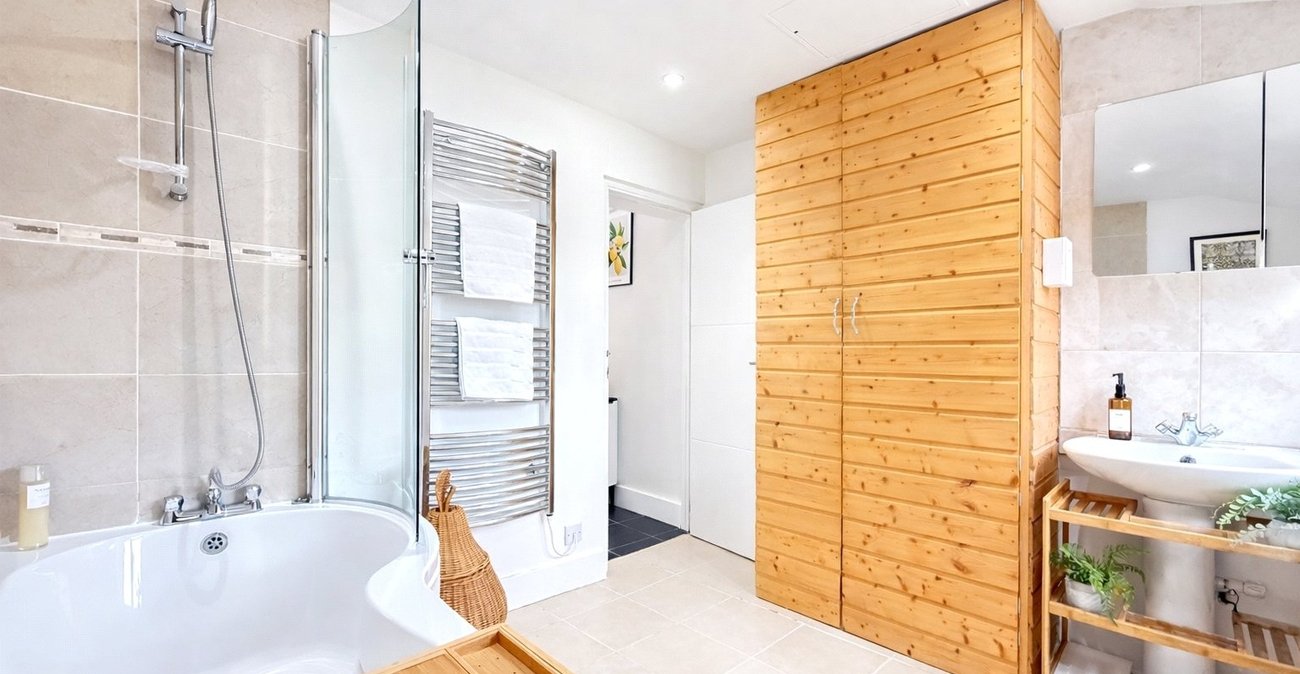 1 bedroom property for sale in London | Robinson Jackson