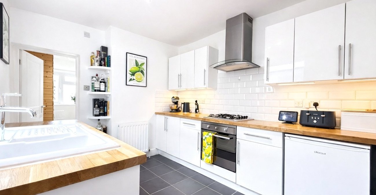 1 bedroom property for sale in London | Robinson Jackson