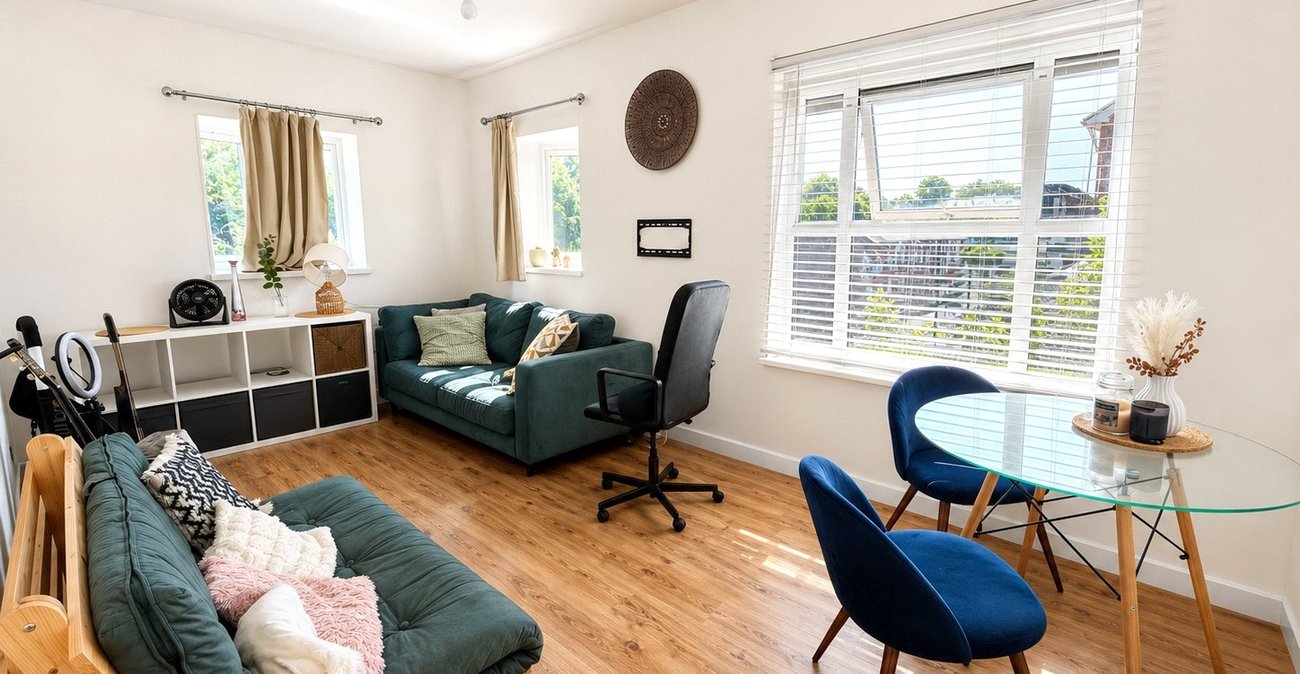 2 bedroom property for sale in London | Robinson Jackson