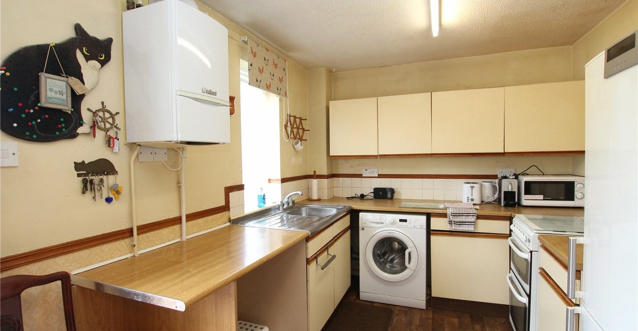 2 bedroom house for sale in Thamesmead | Robinson Jackson