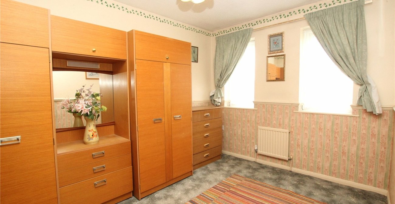 2 bedroom house for sale in Thamesmead | Robinson Jackson