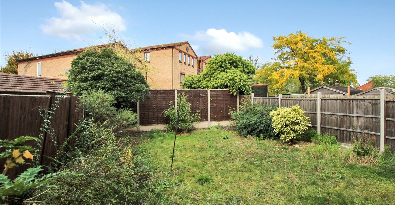 2 bedroom house for sale in Thamesmead | Robinson Jackson