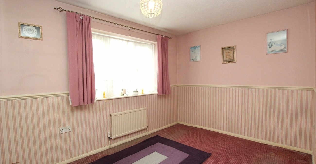 2 bedroom house for sale in Thamesmead | Robinson Jackson