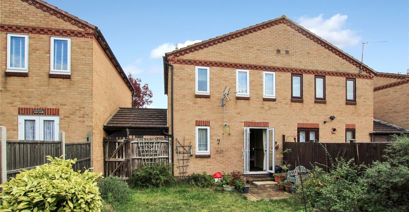 2 bedroom house for sale in Thamesmead | Robinson Jackson