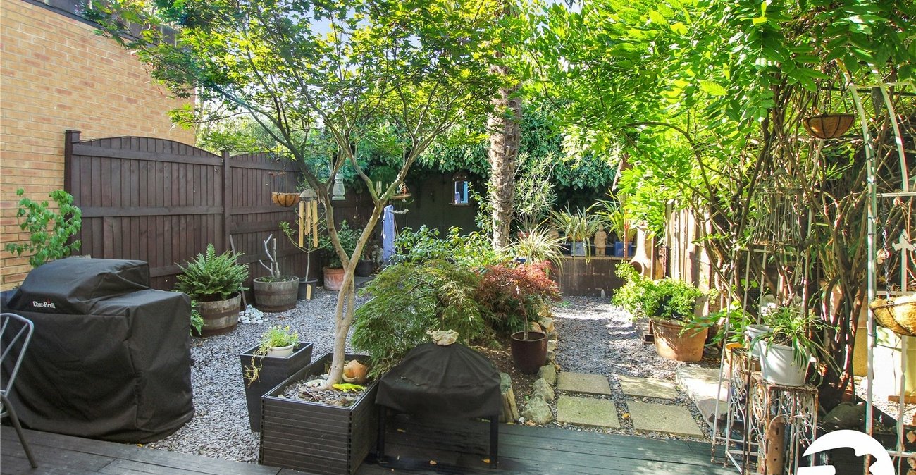 2 bedroom house for sale in Thamesmead | Robinson Jackson