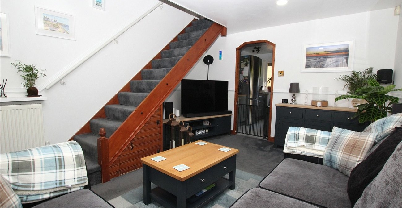 2 bedroom house for sale in Thamesmead | Robinson Jackson
